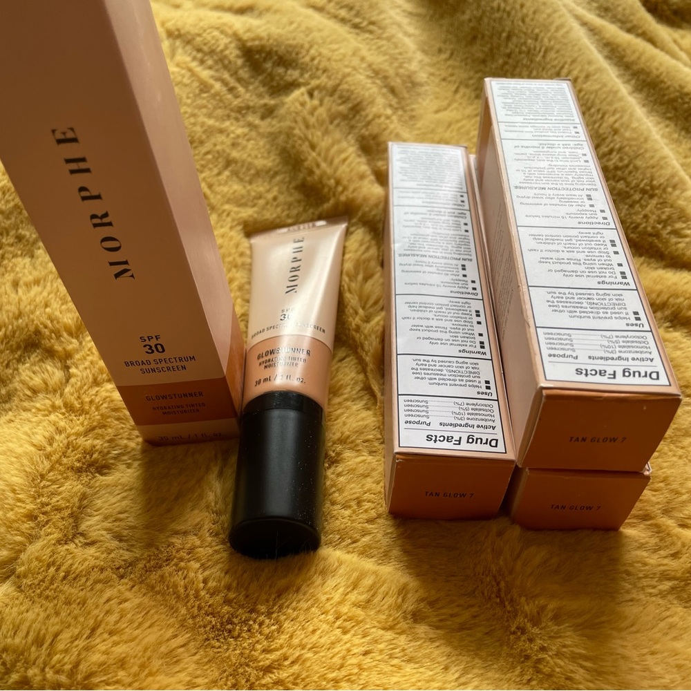 Cosmetics - Picture 2 of 9